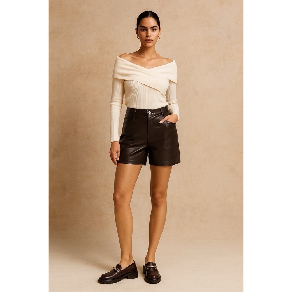 EUC Aritzia Wilfred Mocha Brown Faux Vegan Leather High Waist Mercery Shorts 4‌